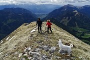 34 Vista verso il Monte Pora e la Valle Camonica 